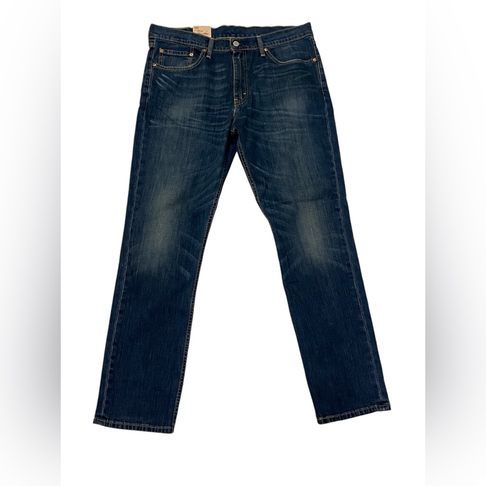 LEVI brand. NWT. Size 36/32. Slim fit.